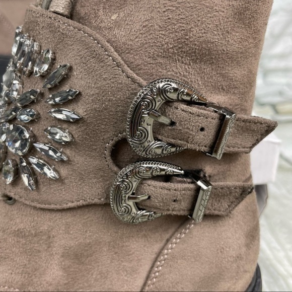 OLIVIA MILLER Taupe Hyder Embellished Boots 8 - Picture 6 of 13